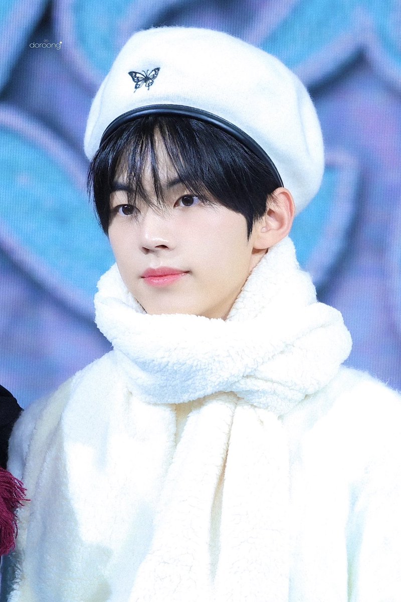 247doroong's tweet photo. 241212 조은뮤직

베레모 도훈🤍

#투어스 #TWS #도훈 #DOHOON https://t.co/v43v5CwUZs