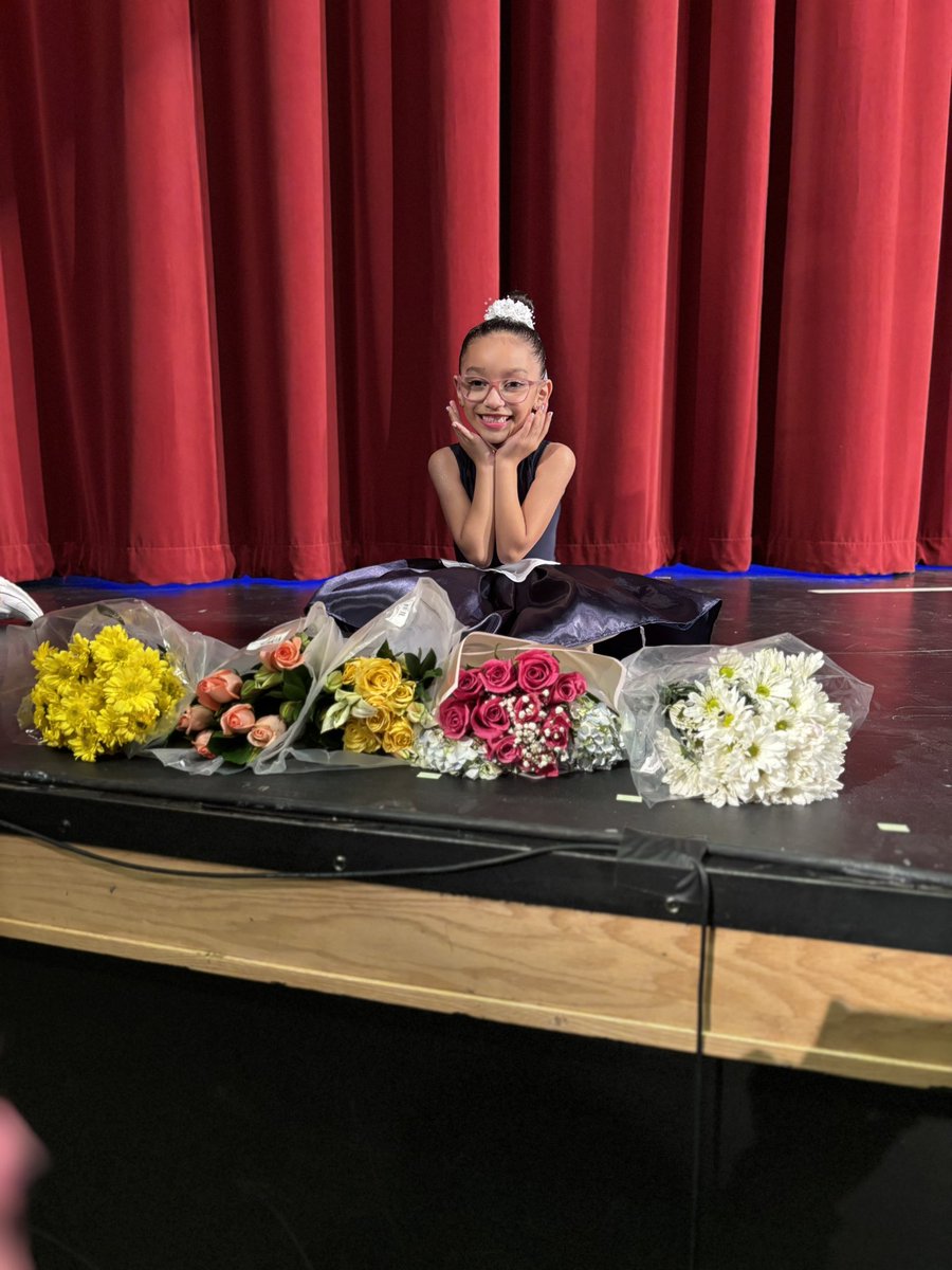 Zaira Reyes (@zreyes_pdn) on Twitter photo Year 3 of supporting our best friend ♥️♥️ congratulations beautiful! You did amazing! 🥹🥰 <a href="/KRamirez_PDNES/">Karen Ramirez</a> <a href="/MSmith_PDNFAA/">Melissa Smith</a> <a href="/ESanchez_PDNFAA/">Erin Sanchez</a> <a href="/AEscobar_PDNFAA/">Angie Escobar, M.ED</a> Year 3 of supporting our best friend ♥️♥️ congratulations beautiful! You did amazing! 🥹🥰 <a href="/KRamirez_PDNES/">Karen Ramirez</a> <a href="/MSmith_PDNFAA/">Melissa Smith</a> <a href="/ESanchez_PDNFAA/">Erin Sanchez</a> <a href="/AEscobar_PDNFAA/">Angie Escobar, M.ED</a>
