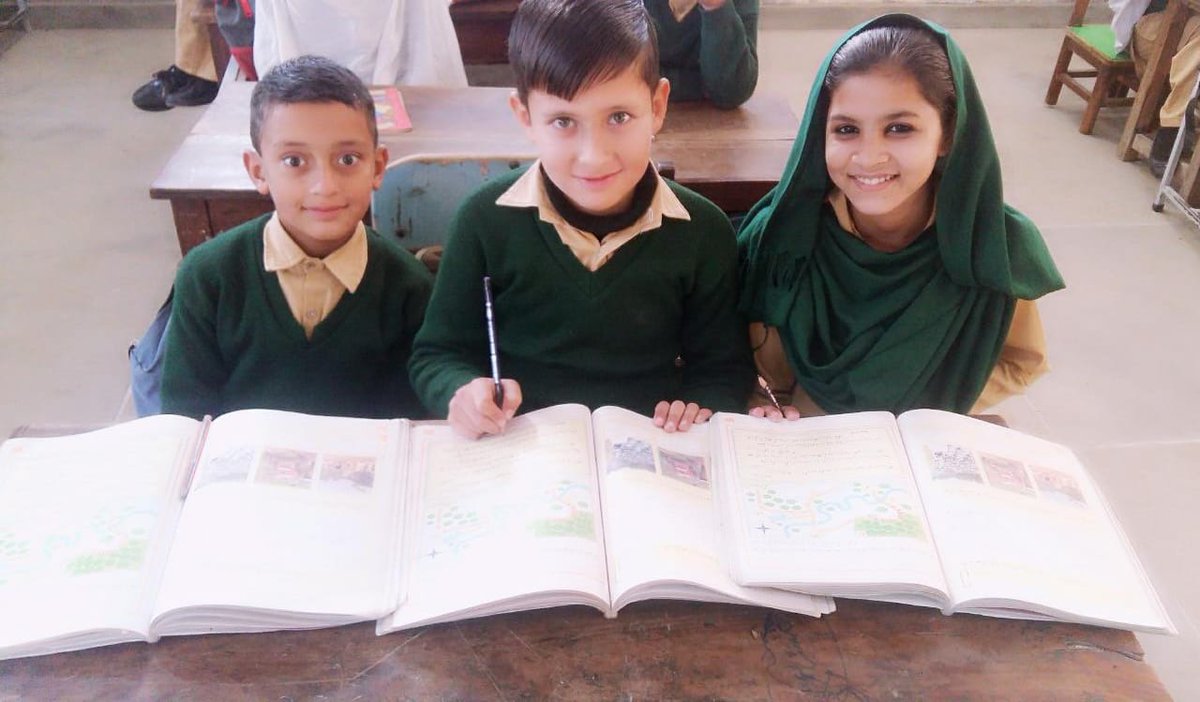 FriendsTCFItaly's tweet photo. Dona ora e rendi questo Natale un momento speciale: ogni piccolo gesto si trasforma in un sogno che prende vita! ✨#pakistan #istruzione @TCFPak 

Scopri come contribuire 👉  https://t.co/wH1USIY9hx https://t.co/SRiSdkzBgk