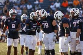 Blessed to receive a D1 offer from UT Martin!! <a href="/nickcochran/">Nick Cochran</a> <a href="/UTM_FOOTBALL/">UT Martin Football</a> <a href="/jjwilson_7/">Coach JJ</a> <a href="/Kiesha28329169/">Kiesha</a> <a href="/kenmoyer52/">Ken Moyer’s Sports Page</a> <a href="/BobGreenburg/">Bob Greenburg</a> <a href="/peguesAmp/">Amp Pegues HC/Athletic Director Farrell high</a>