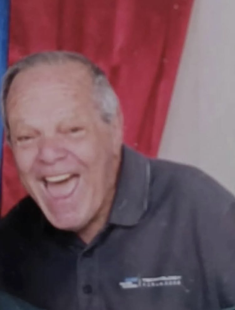 Lineapublica's tweet photo. Hoy somos menos. Ha fallecido Guillermo Haddad, un Sanantoñero Ejemplar, icono de nuestro pueblo. Por siempre te recordaremos. Condolencias a sus familiares y amigos. QEPD🙏🏼 https://t.co/XdQnTbWQu6