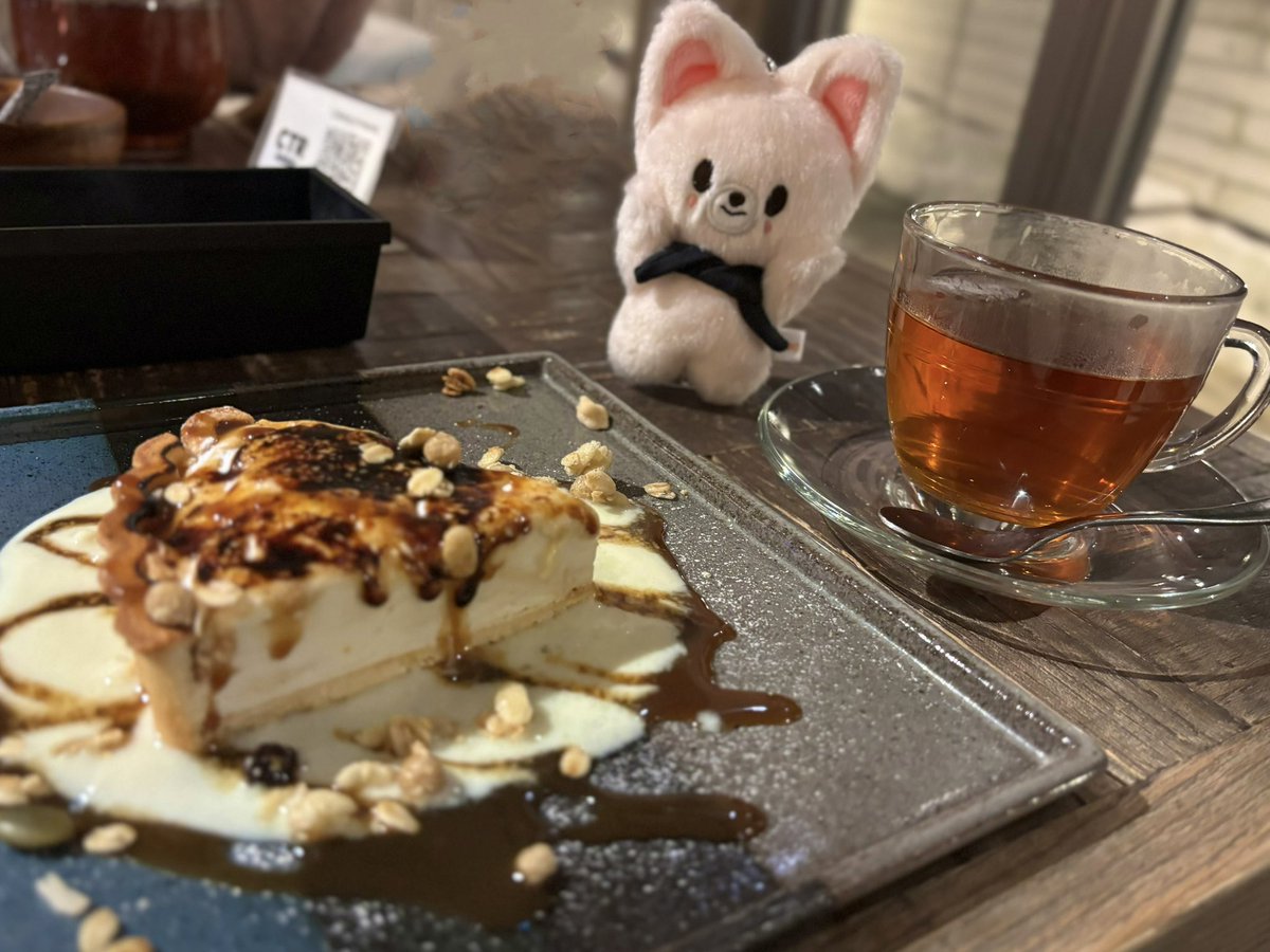2105_vh's tweet photo. ついに私のもとへ来たフォクシニちゃん可愛すぎるので見て🥹
リビとパピ厶にも会えたよ🫶 https://t.co/xNMfuPr8nE