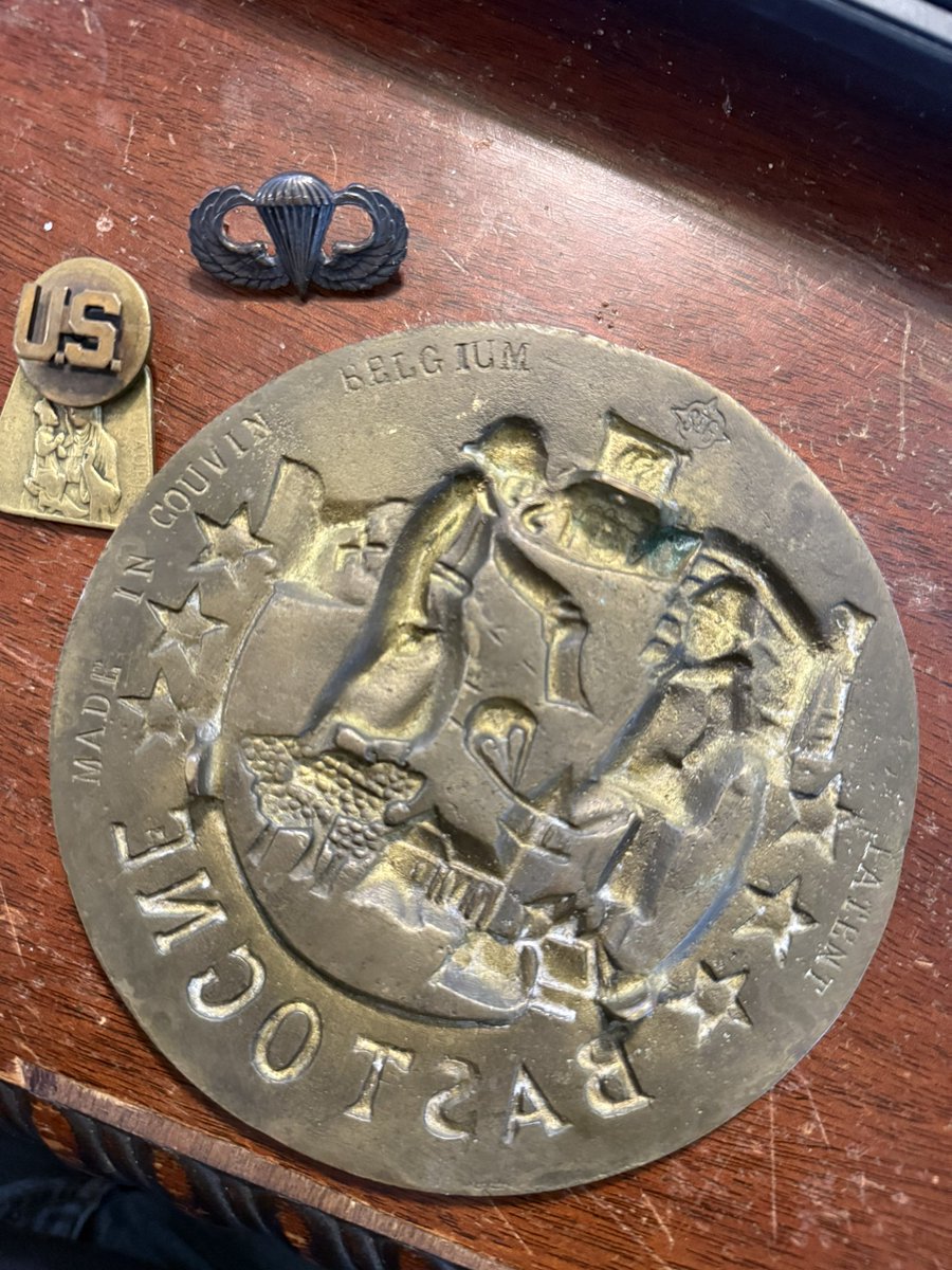bpmacphee's tweet image. Brought home and still in the family #Bastogne #NUTS #RSIO @kershaw_alex @VoicesofWW2 @101stAASLTDIV Artillery Shell Casing
