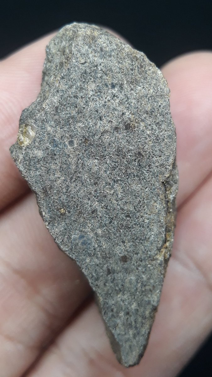 Martian Meteorite. 
Found in Vietnam. 
I don't have money to send for identification. Does anyone dare to buy it?
#martian_meteorite
#martianmeteorite
#achondrite