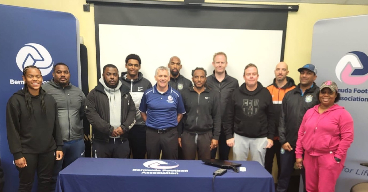 BermudaFA's tweet image. The Bermuda D Diploma Coaching Course is underway. In their first sessions, they heard from BFA President Mark Wade and Senior Men&apos;s National Team Coach Michael Findlay. 👏  #BermudaFa #DDiploma #CoachingCourse