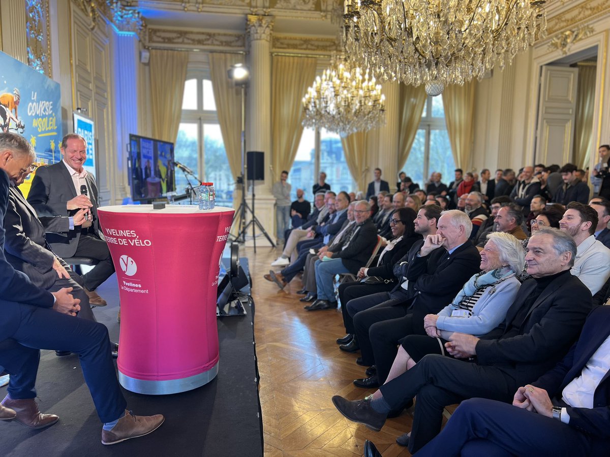denisthuriot's tweet photo. 🟡🔵 🚴🏻 #ParisNice 

C’est officiel ! Nous accueillerons l’arrivée de la 83 ème étape de Paris-Nice 2025 à Nevers le 11 mars. 
Le départ de cette épreuve du contre la montre par équipe sera donné du circuit de Nevers Magny-Cours.

C’est une fierté pour notre territoire d’avoir été retenu pour cette épreuve mondiale de cyclisme.
Une demande que nous avions formulée de manière conjointe avec le Département de La Nièvre, Nevers Agglomération, la Ville de Nevers, et le Circuit de Nevers Magny-Cours pour offrir aux citoyens, petits et grands, un moment unique. 

Ce sera aussi un formidable levier pour faire connaître notre territoire à des millions de téléspectateurs.
Nous ferons vivre la ville au rythme de la Petite Reine avec un programme festif sur lequel nous sommes déjà en train de travailler. 

Nous sommes déterminés à faire de cet évènement une réussite exemplaire, qui pourrait donner l’envie aux organisateurs de nous proposer à nouveau une étape du Tour de France. 

#Nevers #Nievre #cyclisme #aso @MagnyCoursTrack @nievrefr @villedenevers @NeversAgglo