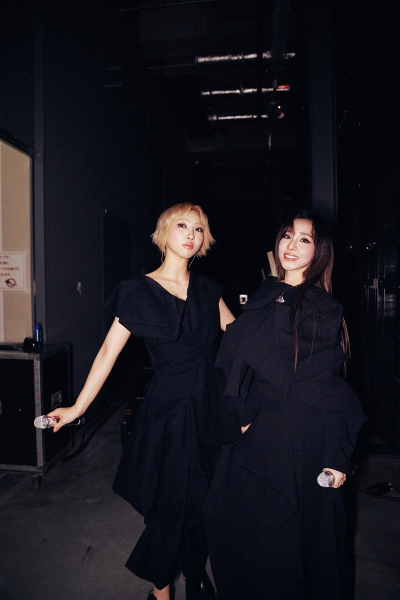 krungy21's tweet photo. The real maknae &amp; the fake maknae 👍 https://t.co/AJajRIHeNr
