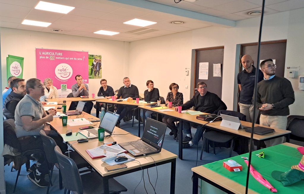 AnefaMayenne's tweet image. [#Emploi] Aujourd&apos;hui, à @change53, c&apos;est Conseil d&apos;administration de l&apos;@AnefaMayenne. Au programme : retours sur les actions passées #forums #orientation, perspectives et communication 2️⃣0️⃣2️⃣5️⃣, présentation en avant-première de notre nouveau site internet par @portobello_com 💻