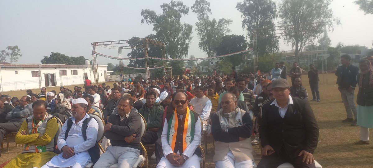 NSUIBudaun's tweet photo. आज बदायूँ में @INCIndia कार्यकर्ता सम्मेलन आयोजित किया गया जिसमे संगठन के पुनर्निर्माण पर गहन चर्चा हुई व लखनऊ में कल होने वाले विधानसभा घेराव में ज़्यादा से ज़्यादा लोग पहुँचने के लिए जिम्मेदारी दी गई
कार्यक्रम में मुख्य अतिथि @AlamTauquirJNU जी व वि. अ. @OmveerYadavINC जी रहे https://t.co/RiVHjddaMY