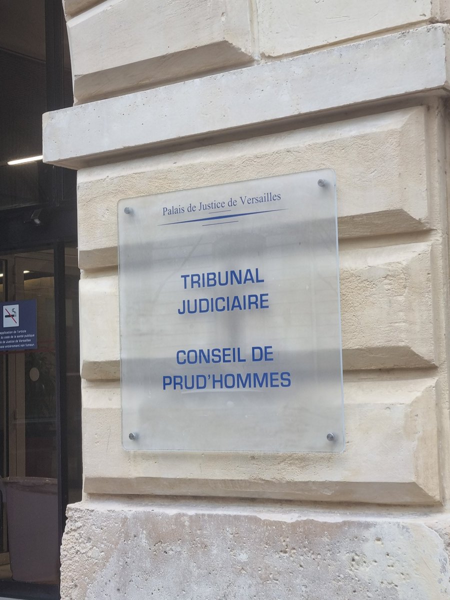 FOJUSTICEGREFFE's tweet photo. Fo greffe auprès des collègues versaillais aujourd'hui pour répondre à leurs questions #fojustice #teamgreffiers #Justice https://t.co/PyID3a1nJ8