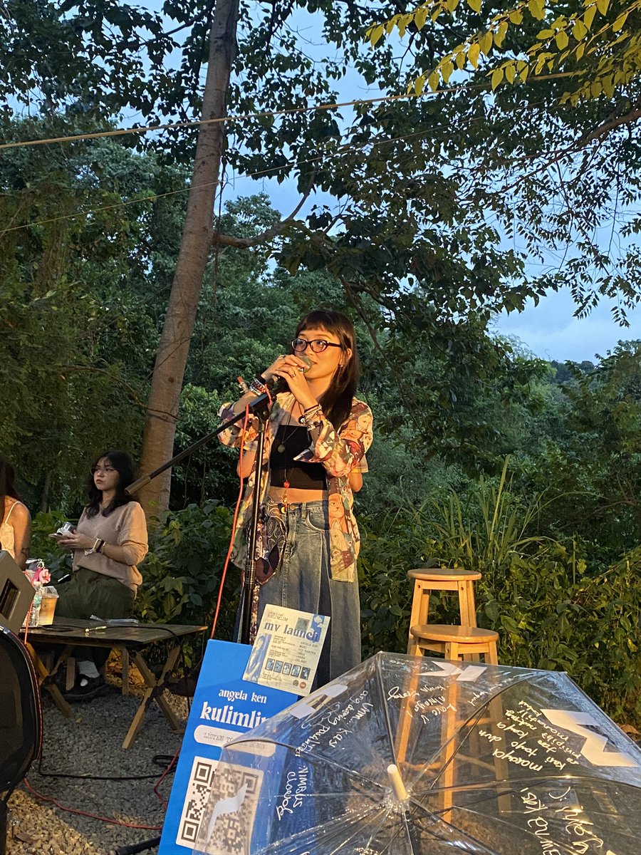 ITGIRLOI's tweet photo. from diliman to sm north edsa to antipolo
3/3 for the busking countdown so excited for the mv launch tomorrow @anqelaken 💙
#KulimlimBusking #AngelaKen
#BuskingCountdown https://t.co/sfqAE88wfz