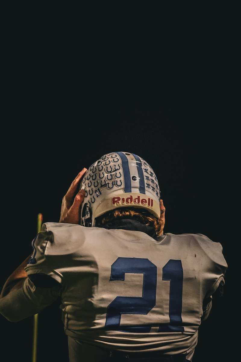 Grateful to be named second team all metro 🙏🙌
<a href="/FootballSFD/">DeSales Football</a>