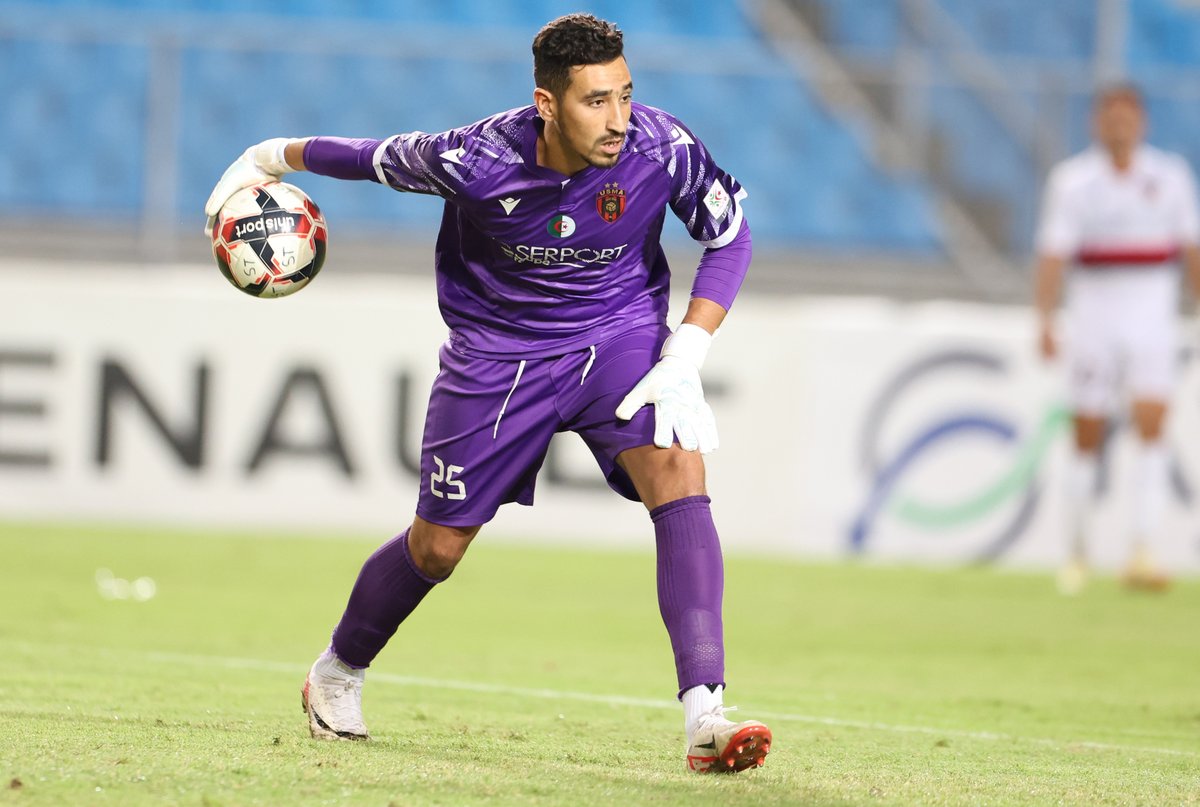 حارس مميز 🧤 أسامة بن بوط تمكن من الحفاظ على نظافة شباكه في الــ 3️⃣ مباريات الأولى بكأس الكونفدرالية 👊🇩🇿 #TotalEnergiesCAFCC