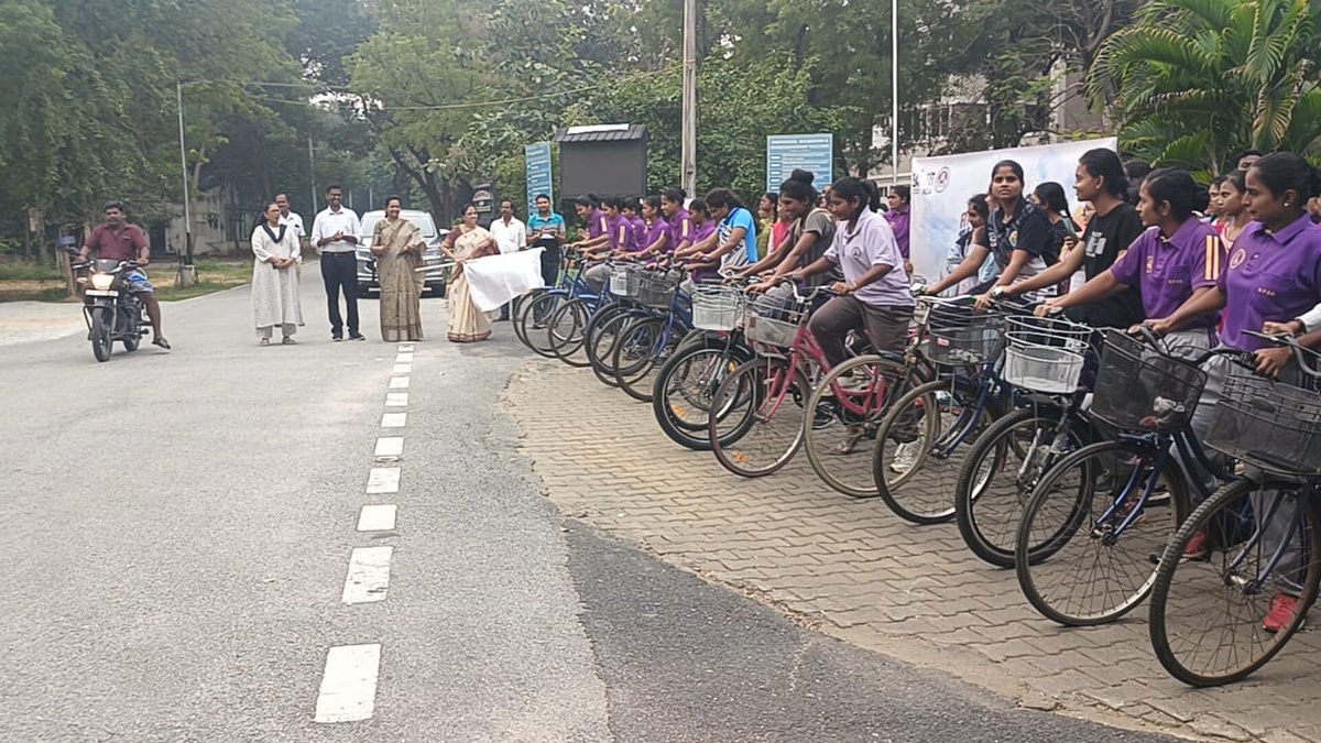 SAI_Bengaluru's tweet photo. "The wheels are in motion! 🚴♀️FIT India Cycling Tuesdays is here, #Tirupati (AP) and we’re riding together towards a healthier India. A huge shout-out to all participants! 🌱. #polutionkasolution #CyclingTuesday #PedalForHealth
@Media_SAI
@FitIndiaOff
@kheloindia https://t.co/EUYWn3vNIh