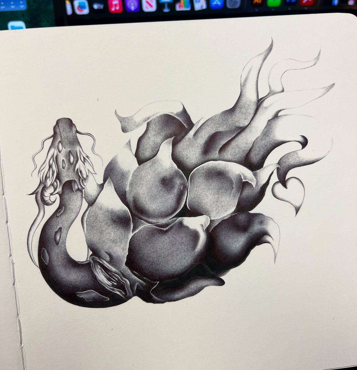 thenuttzone's tweet photo. 🐲🥭 #ballpoint https://t.co/QTN6ToL9yh
