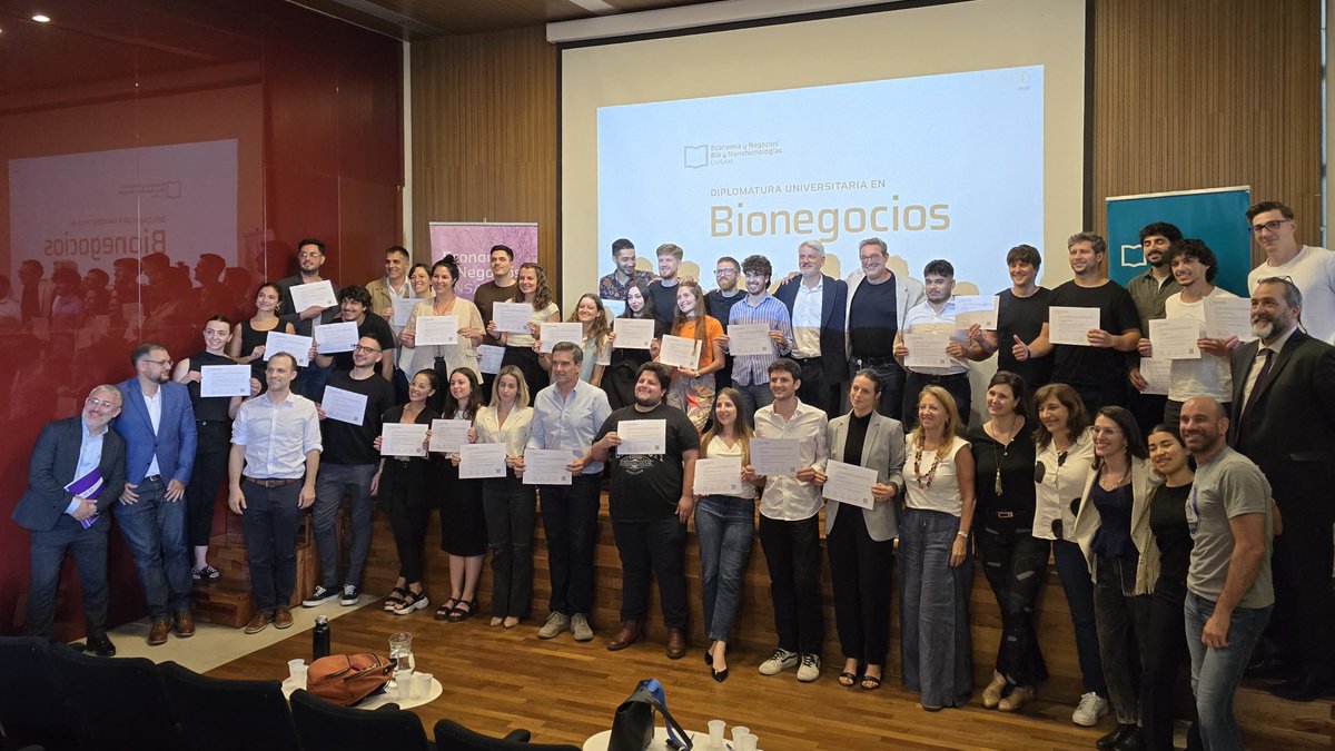 BIAPEP (@biapep_) on Twitter photo Nos seguimos capacitando! <a href="/lncancelarich/">Lore</a>, becaria posdoctoral del BIAPEP, terminó su Diplomatura Universitaria en Bionegocios en la Escuela de Bio y Nanotecnologías <a href="/ebynunsam/">Escuela de Bio y Nanotecnologías</a> de la <a href="/unsamoficial/">Universidad Nacional de San Martín</a> Felicitaciones! 👩🎓📈 Nos seguimos capacitando! <a href="/lncancelarich/">Lore</a>, becaria posdoctoral del BIAPEP, terminó su Diplomatura Universitaria en Bionegocios en la Escuela de Bio y Nanotecnologías <a href="/ebynunsam/">Escuela de Bio y Nanotecnologías</a> de la <a href="/unsamoficial/">Universidad Nacional de San Martín</a> Felicitaciones! 👩🎓📈