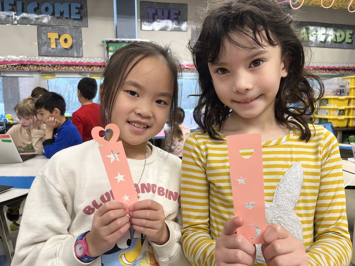 The Bucks IU Fab Lab has joined our Butler second graders over the last two days to talk about design and fabrication! Students enjoyed creating their own bookmarks using the fabrication software, which were then “cut” using the Silhouette Portrait Machines. Thanks Fab Lab!