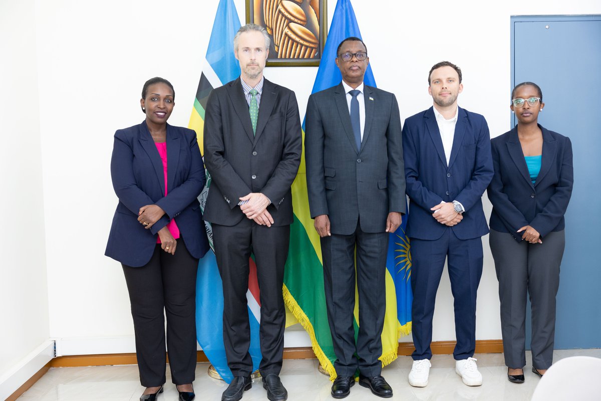 Ministry of Foreign Affairs & Int'l Cooperation (@rwandamfa) on Twitter photo Minister of State <a href="/KabarebeJames/">James Kabarebe</a> received H.E. Dag Sjöögren, Ambassador of Sweden to Rwanda, for a courtesy meeting. Their discussion focussed on further strengthening bilateral cooperation between the two countries. Minister of State <a href="/KabarebeJames/">James Kabarebe</a> received H.E. Dag Sjöögren, Ambassador of Sweden to Rwanda, for a courtesy meeting. Their discussion focussed on further strengthening bilateral cooperation between the two countries.