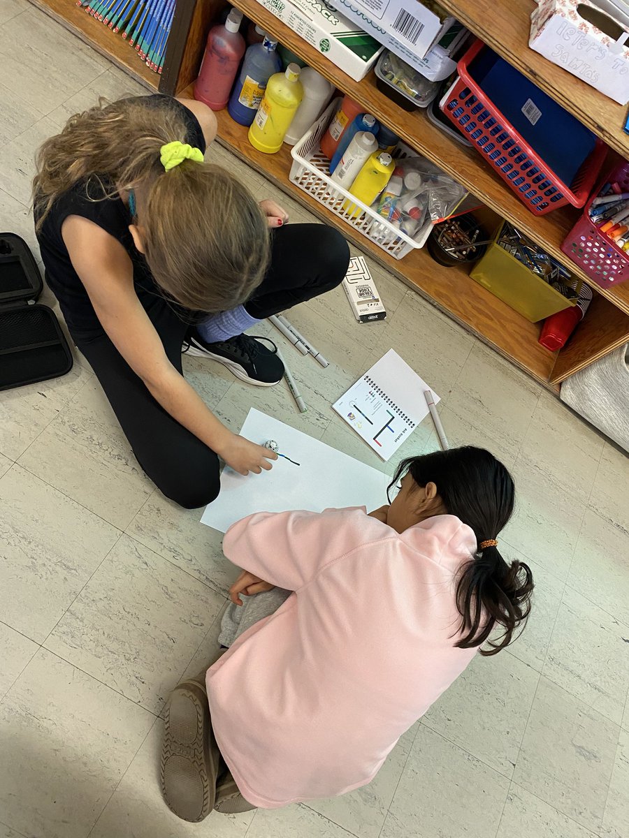 Fun with coding <a href="/GeorgeKennedyPS/">George Kennedy P.S.</a> today! <a href="/HDSBMath/">HDSB Math</a>