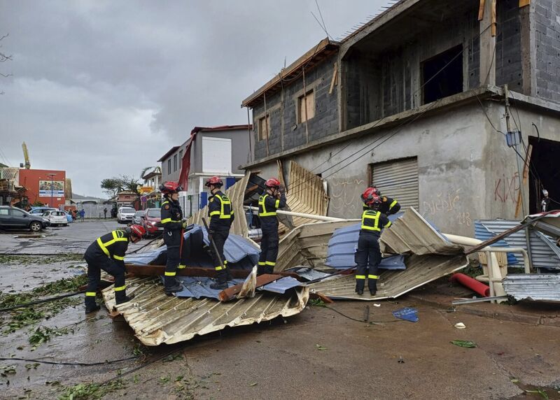 Suite au cyclone #Chido à Mayotte, nous pensons à toutes les personnes touchées.
Nous collaborons avec La <a href="/CroixRouge/">Croix-Rouge fr</a> pour soutenir les besoins immédiats des habitants de Mayotte.
Des kits d'urgence contenant des dons de médicaments sont également envoyés avec <a href="/TULIPE_Asso/">TULIPE</a> 💊