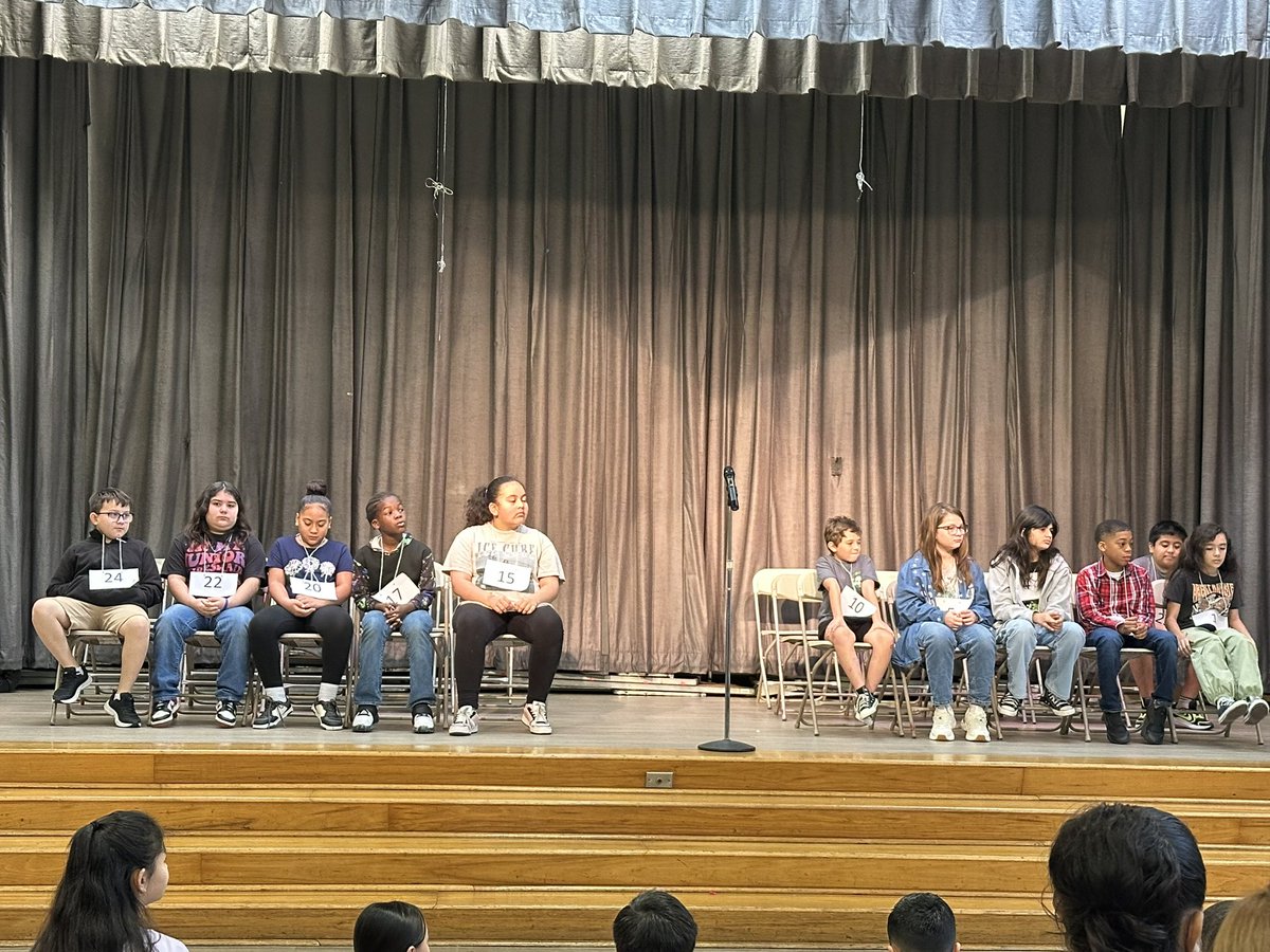 Ms. Garcia (@lmntarysam) on Twitter photo Round 3 begins of the <a href="/HumbleISD_WPE/">Whispering Pines</a> spelling bee - 11/20 contestants keep spelling. 🐝 Round 3 begins of the <a href="/HumbleISD_WPE/">Whispering Pines</a> spelling bee - 11/20 contestants keep spelling. 🐝