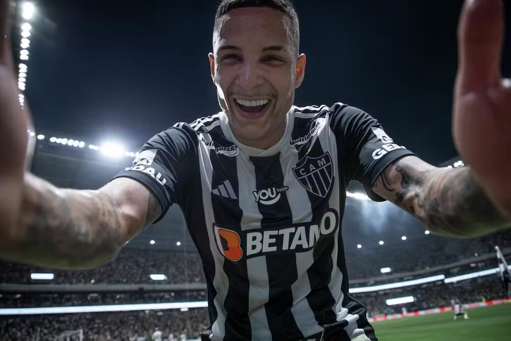 O valor de R$ 60 milhões anuais junto a nova patrocinadora máster do Galo é valor integral, sem metas incluídas.

🗞️ <a href="/itatiaia/">Itatiaia</a> | <a href="/ohenriqueandre/">HENRIQUE ANDRÉ </a> 
📸 Pedro Souza/Atlético-MG