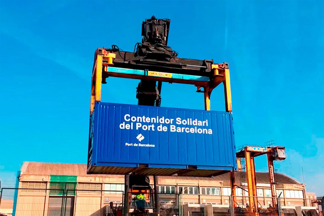 Port de Barcelona (@portdebarcelona) on Twitter photo 🚚 El #PortdeBarcelona se suma al #GranRecapte amb el Contenidor Solidari del <a href="/BancAlimentsBcn/">Banc dels Aliments de Barcelona</a>. Ajuda'ns a transformar donatius en aliments per a famílies vulnerables!
💙Cada gest compta! Pots participar fins al 6 de gener.
📦Fes la teva aportació aquí: bit.ly/3ZYxTXa 🚚 El #PortdeBarcelona se suma al #GranRecapte amb el Contenidor Solidari del <a href="/BancAlimentsBcn/">Banc dels Aliments de Barcelona</a>. Ajuda'ns a transformar donatius en aliments per a famílies vulnerables!
💙Cada gest compta! Pots participar fins al 6 de gener.
📦Fes la teva aportació aquí: bit.ly/3ZYxTXa