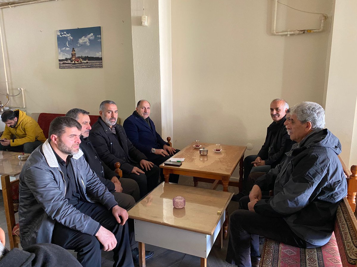 HudaParBingol's tweet photo. Saray Mahallemize ziyaret..
İl Başkanımız Sn Refik Alpaya ve il teşkilat üyelerimiz,  Saray Mahalle Muhtarı Sn Mehmet Orak'ı ziyaret ettiler.

Ziyarette Mahallenin önemli sorunları; 
Kentsel dönüşüm,
İçme suyu, 
Yol ve uyuşturucu konusu konuşularak ilgili yerlere iletilecek. https://t.co/6HRJ9R0CIf