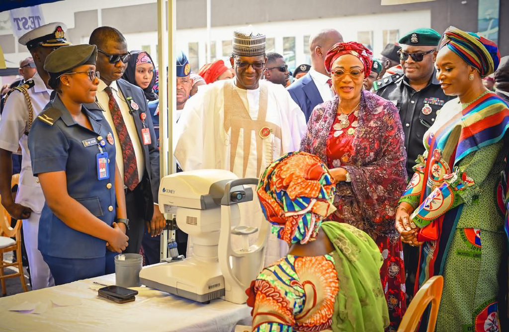 KukoyiBusola's tweet photo. PRESS RELEASE

FIRST LADY OLUREMI TINUBU URGE ELDERLY TO PRIORITIZE THEIR HEALH AND SPEND QUALITY TIME WITH LOVED ONES

First Lady of Nigeria, Senator Oluremi Tinubu has urged the elderly to prioritize their heath and spend quality time with their loved ones.
She stated this at the 2nd edition of the renewed Hope Initiative, RHI Elderly Support Scheme RHEISS.

The programme which is held in all the States of the Federation including the FCT and for Veterans has the 250  beneficiaries per State, FCT and Military Veterans receiving N200,000.00 each.

“The Governing Board of the Renewed Hope Initiative has decided to increase the grant from N100,000 to N200,000 this year to provide further support to our elderly citizens during this festive season.
A total of One Billion, Nine Hundred Million Naira (N1,900,000,000) will be disbursed across the nation. The RHI Coordinators in the 36 States of the federation, the FCT and DEPOWA have received Fifty Million Naira (N50,000,000) each, out of which N200,000 will be distributed today to each beneficiary. In addition to this, free medical check-ups and other sundry items will be provided”.

According to the First Lady the programme is aimed at reassuring the elderly that they are loved and not forgotten especially during the festive season.
She reiterated the commitment of the President Bola Ahmed Tinubu to the wellbeing of all Nigerians.

“I am delighted to join you all today at the 2nd edition of the Renewed Hope Initiative Elderly Support Scheme (RHIESS) with the theme: “TOTAL WELLNESS - Happy, Healthy and Prosperous Lifestyle”. This event is holding simultaneously in all the States of the Federation. This programme is designed to support the welfare of our elderly citizens annually. Two Hundred and Fifty (250) elderly citizens, aged 65 and above in all 36 States of the federation, the Federal Capital Territory and veterans from the Defence and Police Officers' Wives Association (DEPOWA) will be benefiting from this scheme”.

Earlier, the Minister of State for Defence, Dr Bello Matawalle urged Nigerians to support President Bola Ahmed Tinubu who he said met a lot of rot on ground when he assumed office. He assured that things are already getting better in the country as light is evident at the end of the tunnel.

He also announced that in addition to the 250 elderly being supported by the RHI, the Ministry will support an additional 250 veterans with N200,000.00 each.

While appreciating the First Lady for always putting the Veterans and their widows in mind noting that the RHI has continued to touch the lives of the ordinary Nigerian in remarkable ways.

The Renewed Hope Initiative Elderly Support Programme for this year has as its theme, Total Wellness.
The programme which holds in all the States of the Federation also featured free medical check up for the beneficiaries and provision of various food items.

SIGNED
Busola Kukoyi
SSA Media to the First Lady of the Federal Republic of Nigeria
17th December 2024