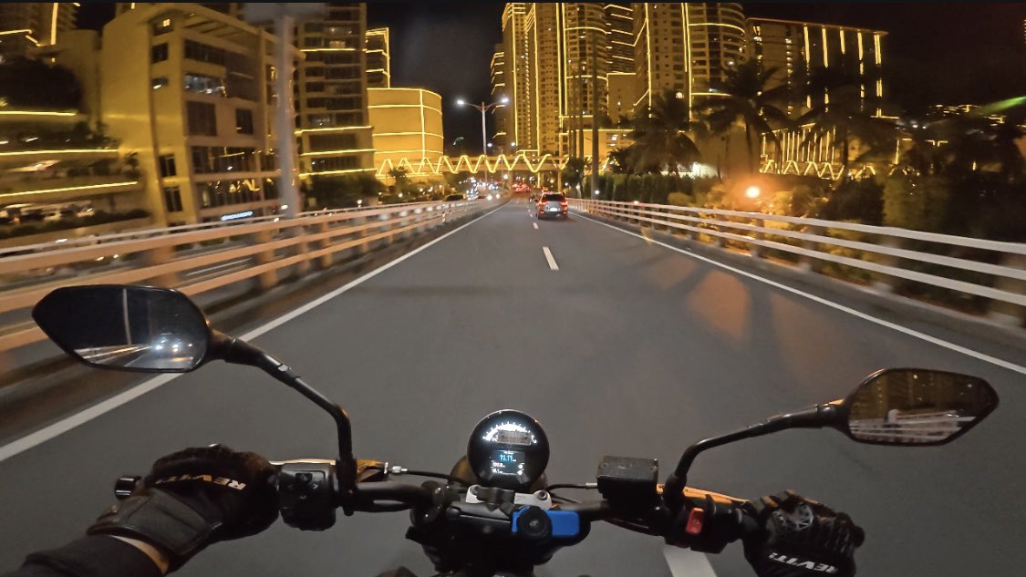 JosephActivate's tweet photo. Riding through the night, surrounded by the glow of beautiful Christmas lights, reminds me that life is a journey best enjoyed when you let the magic of the moment light your way

#KeepActivating

Full Video 🥰 https://t.co/ZhNclaY6LX https://t.co/ZPt62Wveew