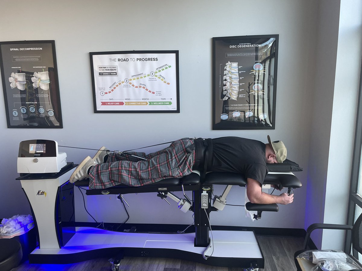 ChiroAwaken's tweet photo. We love our patients but what we love more is providing them relief. This patient felt tightness in his lower back. We got him on the decompression table &amp; he was amazed with the results. If you’ve never tried decompression, this is your sign! Call us to schedule your appointment https://t.co/TUMAOKjxKz
