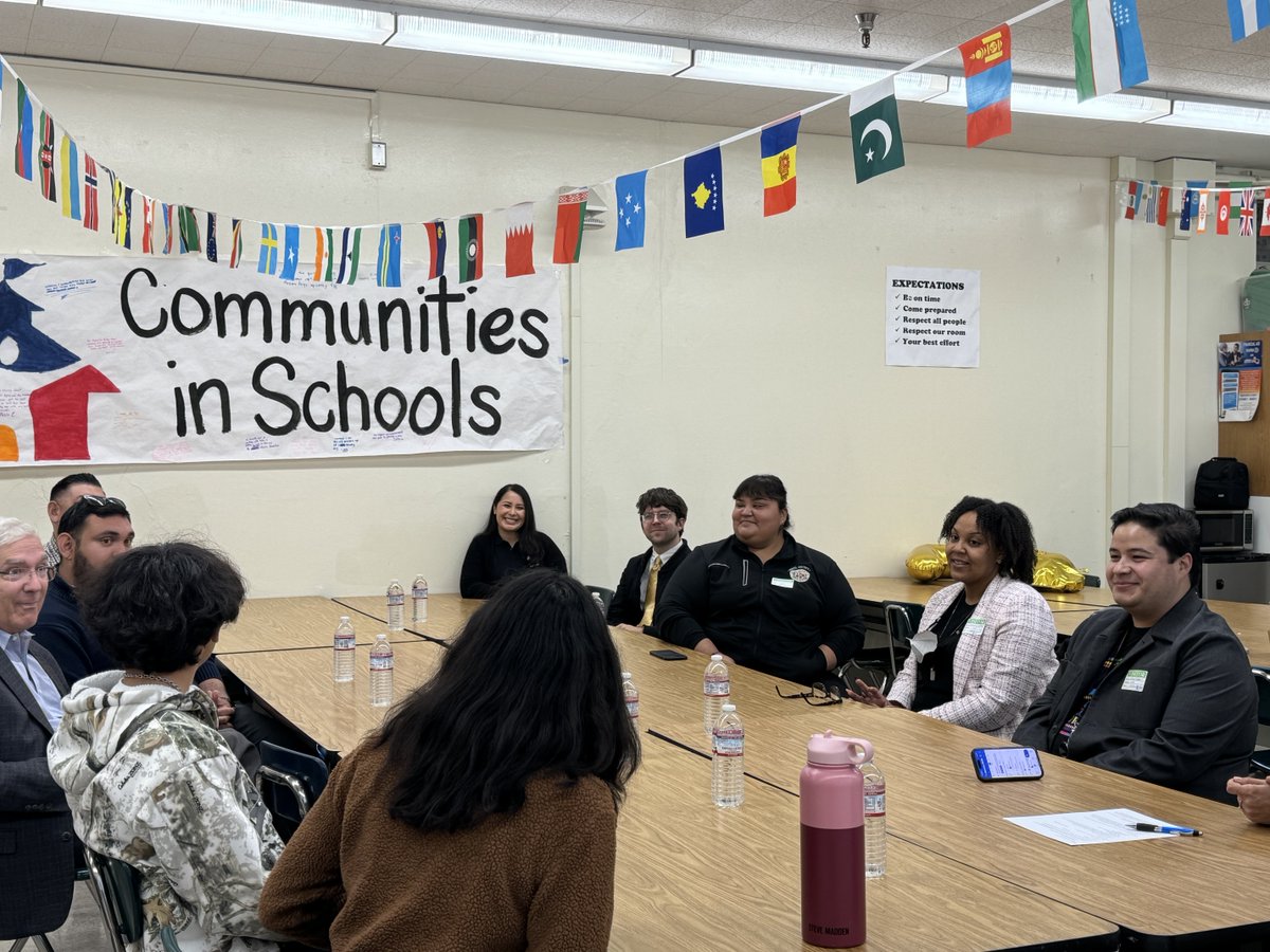 CISLosAngeles's tweet photo. 💥 How can a community’s support change a student’s life? CISLA is showing the way. From student panel stories to receiving the LA REPAIR grant, we’re proud to be part of a bigger vision for LA. Learn more: https://t.co/n0rYkHpEZO https://t.co/oHRUULIqI5