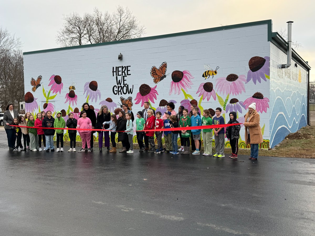 Thank you to everyone who was able to join us for the ribbon cutting at our bus barns new mural!  Thank you to The Village of Channahon Board and the Art and Culture Commission. #Lovewhereyoulive @ChannahonPride <a href="/VOChannahon/">Village of Channahon</a>