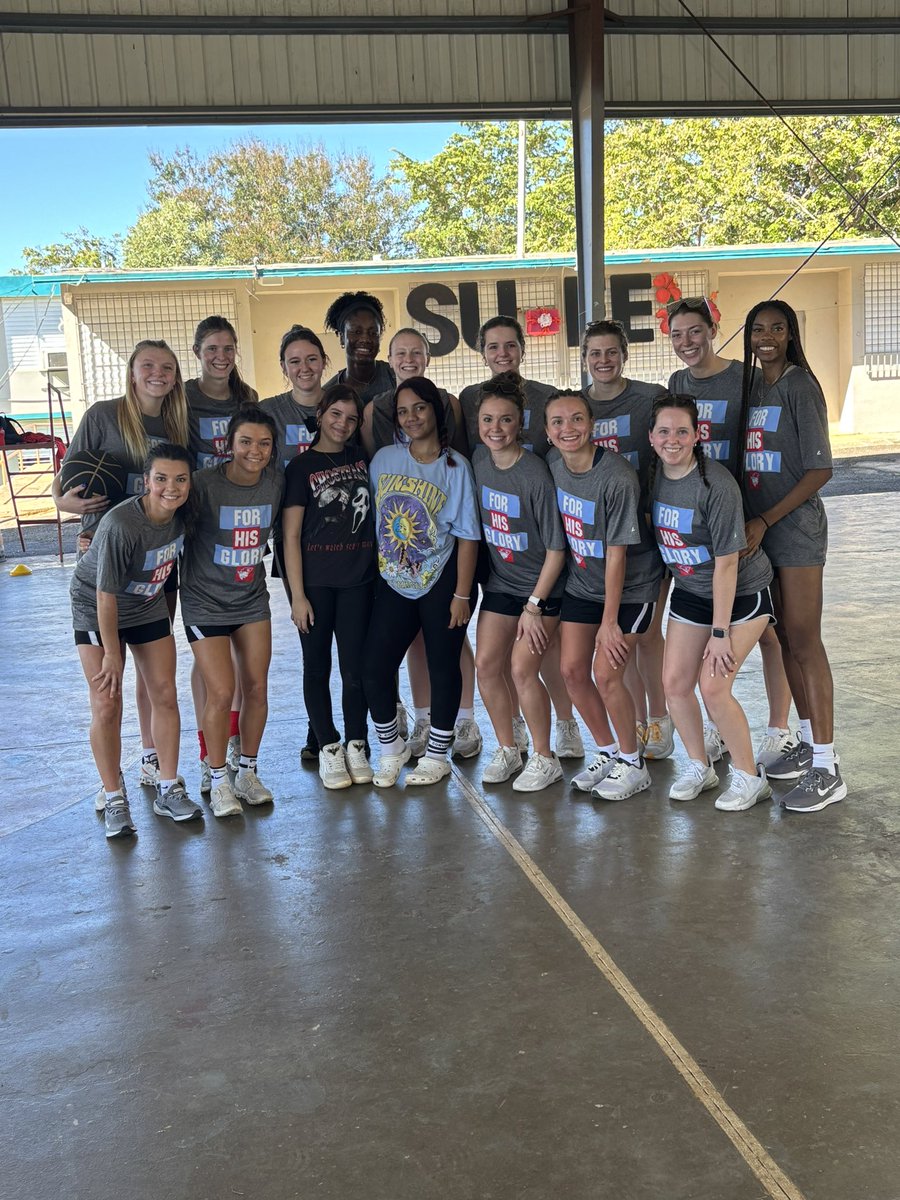 Ucwbb's tweet photo. It’s been an incredible morning putting on clinic with the local schools and sharing the word. #OneBigTeam https://t.co/HO0KaH7Qz7