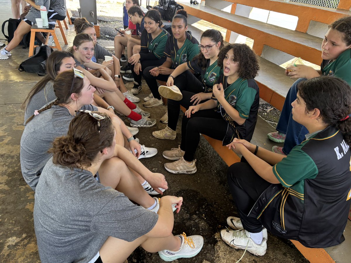 Ucwbb's tweet photo. It’s been an incredible morning putting on clinic with the local schools and sharing the word. #OneBigTeam https://t.co/HO0KaH7Qz7