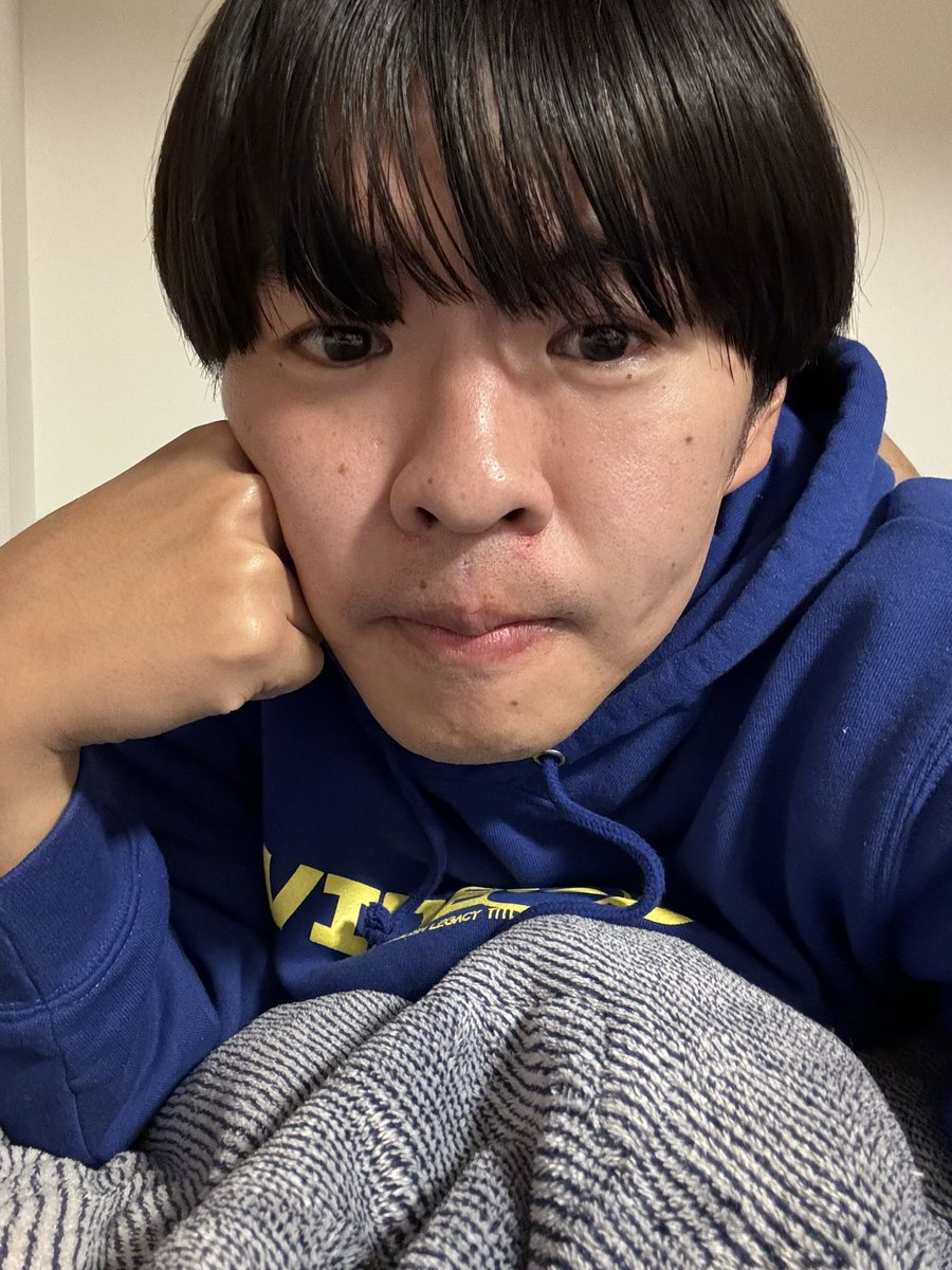 t_kashi_dayo's tweet photo. なかなか寝れないのら😭💕😢❤️ https://t.co/jnSMAiwEPa