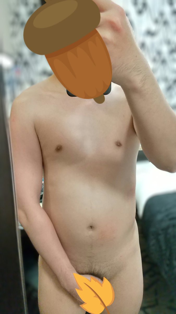 whiteeyedmonkey's tweet photo. 久しぶりの大阪。
乾燥防止で乳液塗りまくって体がテカってる。
なまってる体ですみません😶‍🌫️ https://t.co/Eft2Im7DW7