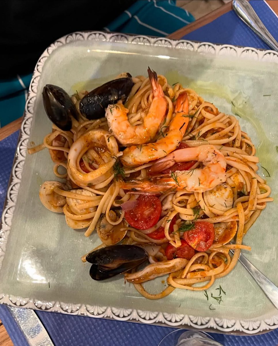 Jennifer Javan (@javanjenni29030) on Twitter photo  Jennifer Javan (@javanjenni29030) on Twitter photo