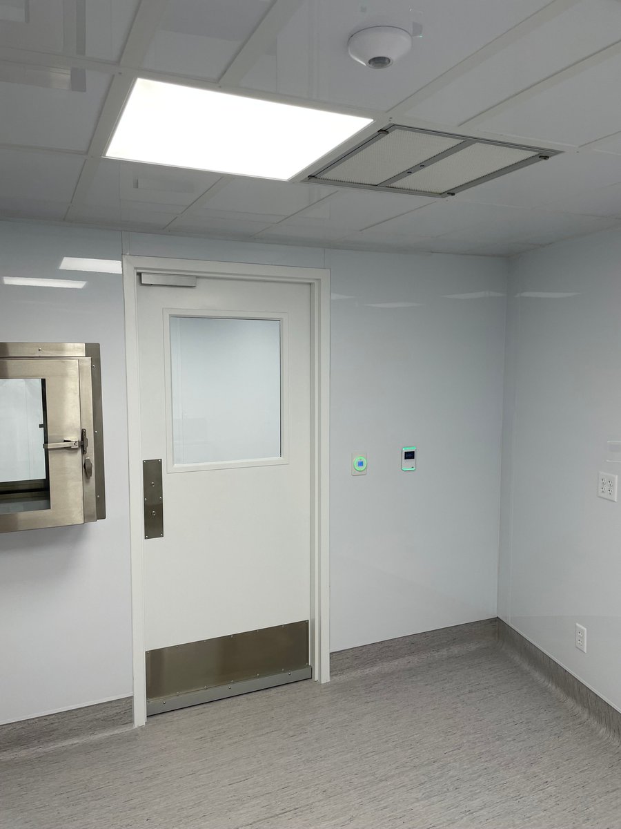 Big thanks to DesignTek Consulting Group for selecting Omega-Bond for the walls and ceilings on HRX Compounding Pharmacy in Salt Lake City! The panels were installed using Laminators' 1-pc, Tight-Fit Molding System, meeting USP 800 standards for optimal safety and performance.