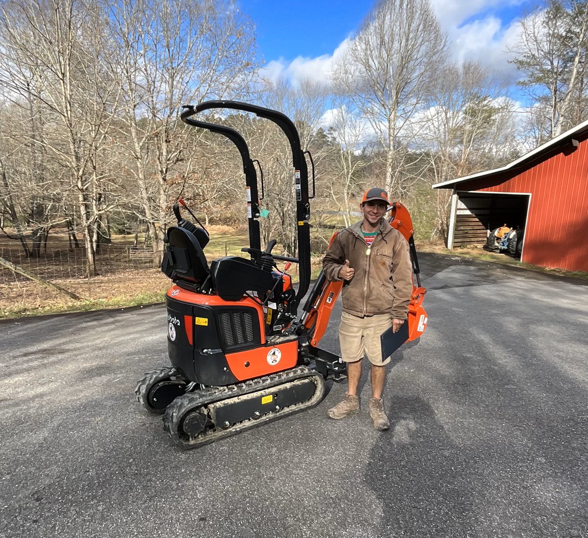We appreciate Robert Conner choosing MTC for his Kubota U10 purchase! 

#KubotaCountry #KubotaConstruction #MasonTractor #MTC