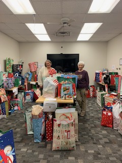 Huge thanks to Lynn &amp; Barb for organizing our annual Giving Tree! 🎄 Your hard work brings joy to so many families in need. #GivingTree #HolidaySpirit #LADSE