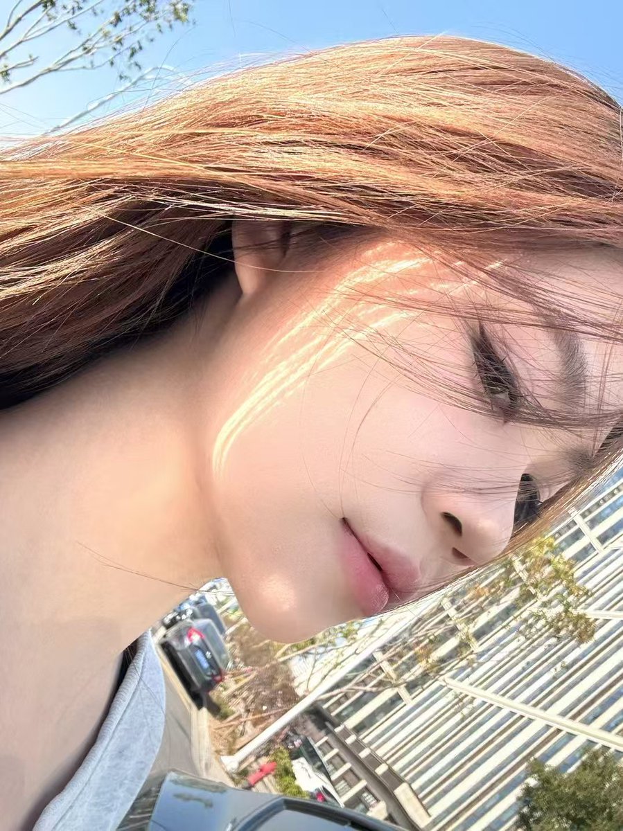 一眼盯死你媽那個臭逼，看一眼全家暴斃升天哦🌿你媽♡來找老娘上供盯射死媽