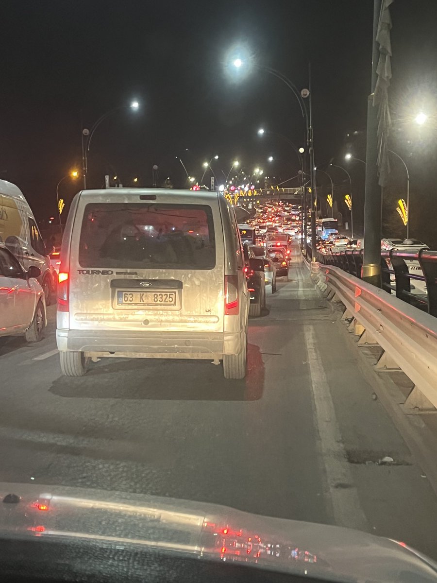 Kar yağışından dolayı trafik kapalı