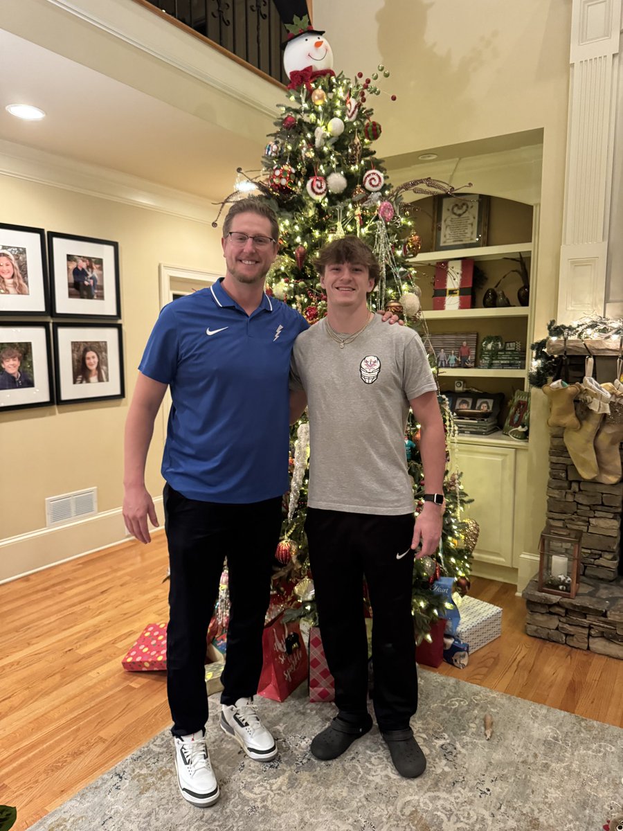 Had a great in home visit with <a href="/CoachAlexMeans/">Alex Means</a> yesterday! 

<a href="/WaltonRecruits/">Walton(GA)Recruiting</a>