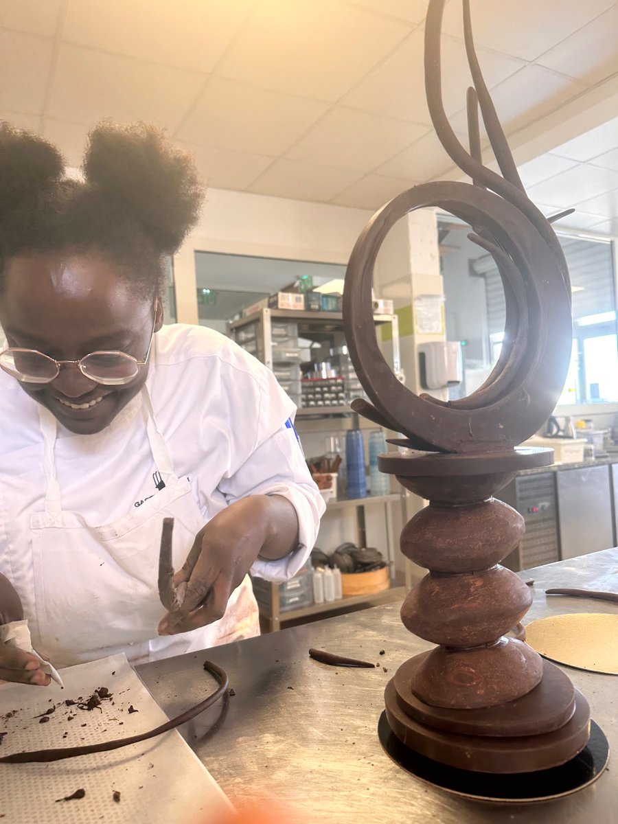 hippiebff1's tweet photo. Quit your terrible corporate job and  go to pastry school in the south of France ☺️ https://t.co/HkH1ZoTXK9