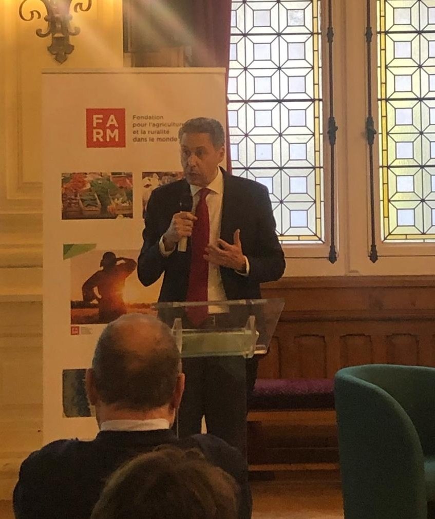 A l Académie du Climat à Paris, j'ai eu le plaisir d'introduire une conférence sur l alimentation et le changement climatique en Méditerranée à l'invitation de la Fondation Farm et du <a href="/CIHEAM/">CIHEAM</a>.