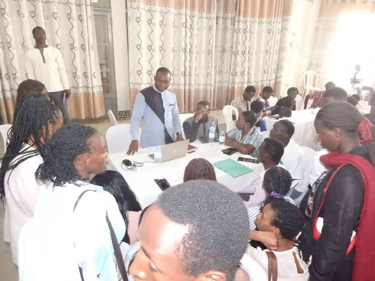 Musanze Employment Service Center (@musanze_esc) on Twitter photo Mayor wa <a href="/MusanzeDistrict/">Musanze District</a> Bwana <a href="/NsengClaudien/">NSENGIMANA Claudien</a> ya funguye Job fair yahuje abashaka akazi n'abagatanga. Mayor yasabye abitabiriye gukoresha amahirwe agaragara muri Musanze mu gushaka akazi no kwihangirimirimo.
<a href="/RwandaLabour/">Ministry of Public Service and Labour | Rwanda</a>
<a href="/ApefeRwanda/">APEFE Rwanda</a>
<a href="/YouthMusanze/">MUSANZE YOUTH VOLUNTEERS</a>
<a href="/MusanzeYouth/">National Youth Council-Musanze District</a> Mayor wa <a href="/MusanzeDistrict/">Musanze District</a> Bwana <a href="/NsengClaudien/">NSENGIMANA Claudien</a> ya funguye Job fair yahuje abashaka akazi n'abagatanga. Mayor yasabye abitabiriye gukoresha amahirwe agaragara muri Musanze mu gushaka akazi no kwihangirimirimo.
<a href="/RwandaLabour/">Ministry of Public Service and Labour | Rwanda</a>
<a href="/ApefeRwanda/">APEFE Rwanda</a>
<a href="/YouthMusanze/">MUSANZE YOUTH VOLUNTEERS</a>
<a href="/MusanzeYouth/">National Youth Council-Musanze District</a>