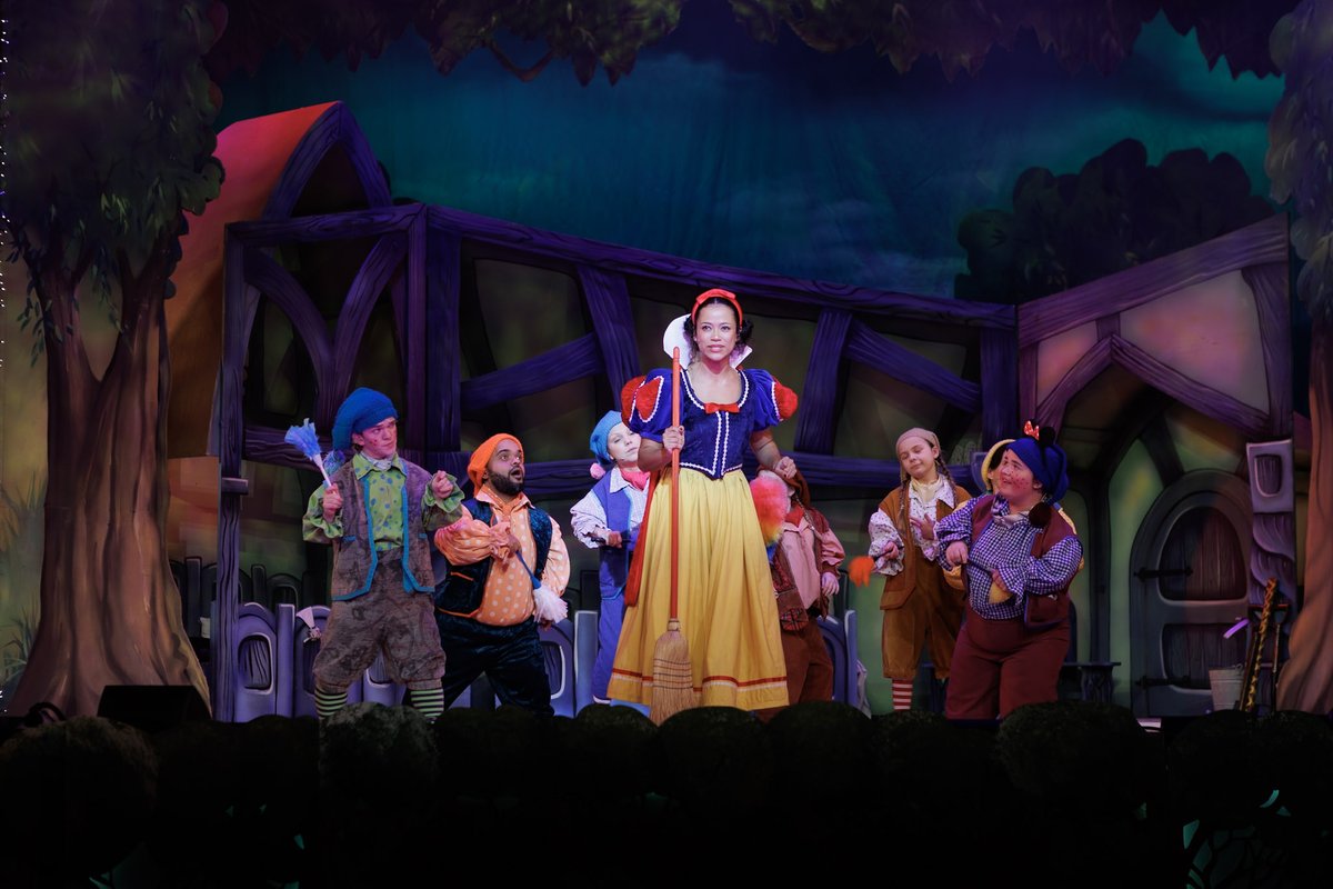 Fairfield Halls (@fairfield_halls) on Twitter photo Thank you to everyone who came to our epic panto press night event! See the show for yourself, book now!
🍎 Snow White & the Seven Dwarfs
📅 Fri 13 Dec 2024 – Sun 5 Jan 2025
🎟️ Buy tickets: pulse.ly/vl4akkkufh
#CroydonPanto
@ukp_ltd
@kelshirl
<a href="/jamiesteen/">Jamie Steen</a>
@charlieguest88 Thank you to everyone who came to our epic panto press night event! See the show for yourself, book now!
🍎 Snow White & the Seven Dwarfs
📅 Fri 13 Dec 2024 – Sun 5 Jan 2025
🎟️ Buy tickets: pulse.ly/vl4akkkufh
#CroydonPanto
@ukp_ltd
@kelshirl
<a href="/jamiesteen/">Jamie Steen</a>
@charlieguest88