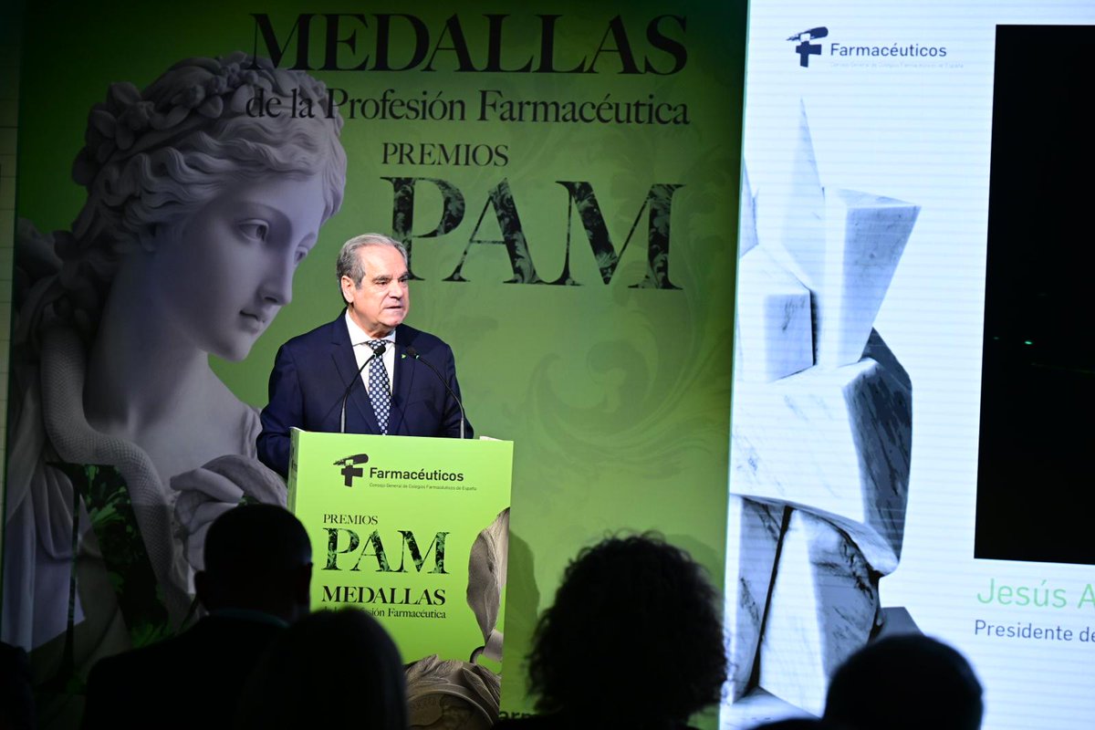 Farmaceuticos_'s tweet image. 🗞 El @PresidenteCGCOF, Jesús Aguilar, afirma que España cuenta con la mejor Farmacia de Europa en la gran noche de la #ProfesiónFarmacéutica. 

🖊 La crónica completa, aquí: ow.ly/JBZp50UspK2

#PAM2024 #MedallasCGCOF