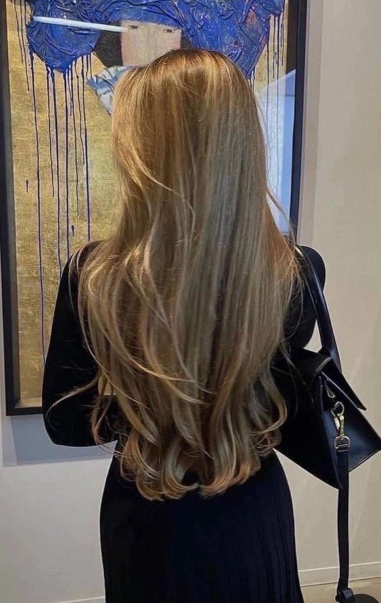 When I was malnourished and experiencing hair loss, here’s what helped me to regrow my hair…

A GUIDE FOR WOMEN AND MEN:

• Red light therapy: 20 minutes, 3–4 times a week

• Vitamin D: 10,000 IUs daily

• Increasing calories and dietary sugar: Sources like honey, orange